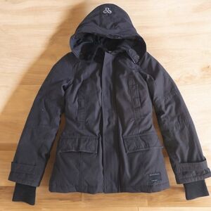 Aritzia Golden by TNA Bancroft Parka Jacket Womens Small.  Black Hooded Jacket